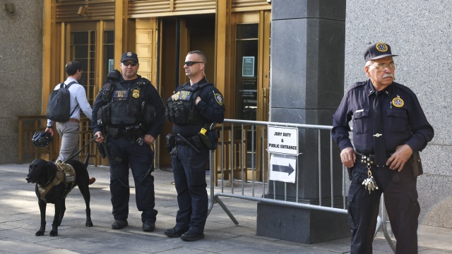 Amerykański raper Sean Diddy Combs został skazany na cztery lata więzienia. Miał postawione zarzuty związane z prostytucją. Ława przysięgłych uniewinniła go od poważniejszych zarzutów o wymuszenia i handel ludźmi w celach seksualnych, które mogłyby skutkować dożywociem. Combs nie przyznał się do winy i prawdopodobnie odwoła się od wyroku.