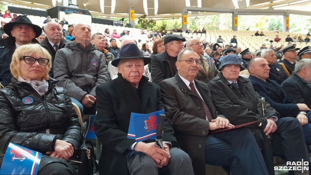 W Świnoujściu trwają obchody 80-lecia polskiej administracji w mieście. W miejscowym amfiteatrze odbyła się nadzwyczajna sesja rady miasta, w której uczestniczyli byli radni i włodarze Świnoujścia.