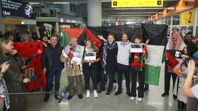 Zatrzymani przez stronę izraelską Polacy z flotylli humanitarnej wrócili do kraju