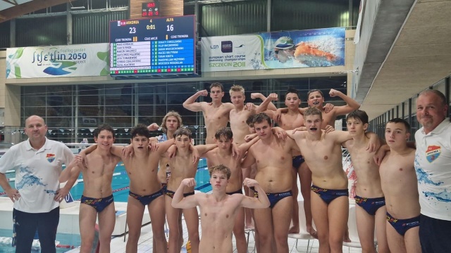 Piłkarze wodni Arkonii udanie rozpoczęli eliminacyjny turniej do mistrzostw Polski juniorów do lat 17. Szczecinianie na basenie Floating Arena w dwóch sobotnich meczach odnieśli dwa zwycięstwa.