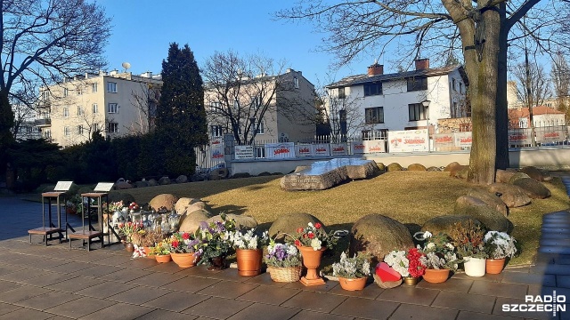 41 lat temu został porwany i zmordowany błogosławiony ksiądz Jerzy Popiełuszko. Główne obchody rocznicowe odbędą się na warszawskim Żoliborzu przy grobie Kapelana Solidarności.