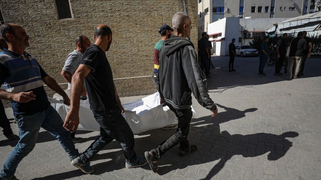 Izrael twierdzi, że rozpoczął nową falę ataków na masową skalę na południowe rejony Strefy Gazy w związku z zagrożeniem dla kruchego zawieszenia broni.