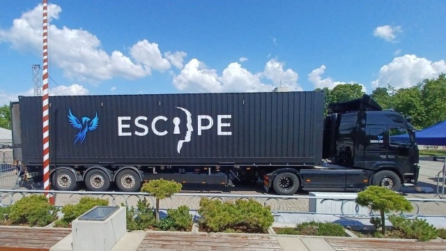 Escape Truck to element akcji społecznej mającej podnieść świadomość problemu handlu ludźmi. Jest to inicjatywa realizowana przez policję, która teraz pojawi się w naszym regionie.