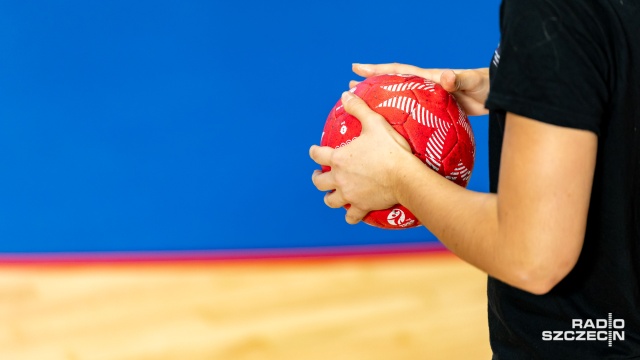 Piłkarki ręczne SPR Pogoni po dwutygodniowej przerwie powracają do zmagań w Lidze Centralnej. Szczecinianki na wyjeździe zmierzą się z Elamsem KPS - APR Radom w szóstej kolejce rozgrywek.