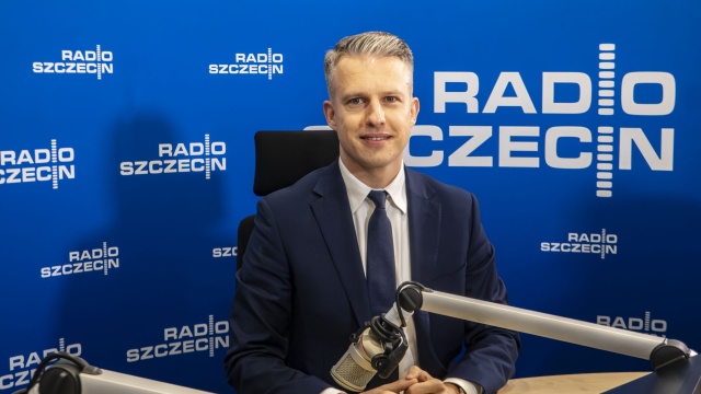 Będą dodatkowe pieniądze na budowę Zachodniej Obwodnicy Szczecina. Rząd zdecydował o przesunięciu 780 milionów złotych na realizację tej inwestycji - poinformował na naszej antenie wiceminister infrastruktury.