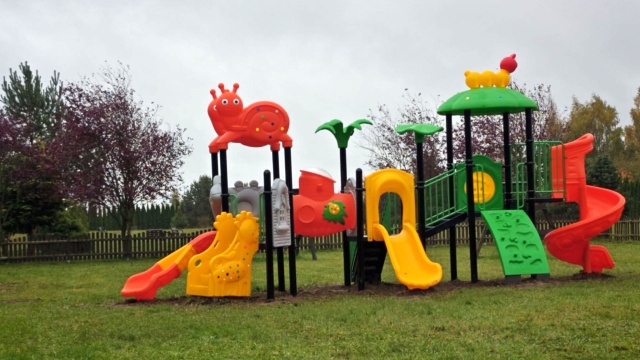 Nowy plac zabaw dla podopiecznych Domu dla Matek z Małoletnimi Dziećmi i Kobiet w Ciąży.
