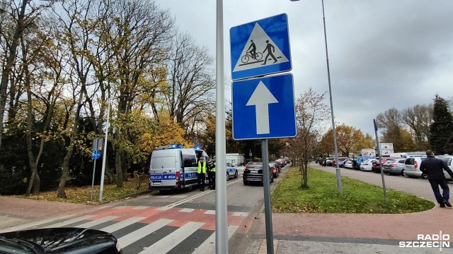 To w związku ze zbliżającym się Dniem Wszystkich Świętych wybierający się na kołobrzeski cmentarz powinni zdjąć nogę z gazu już od wysokości ulicy Europejskiej.