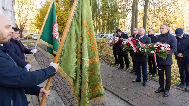 Szczecin uczcił 80. rocznicę śmierci Wincentego Witosa. Przed tablicą pamiątkową na dawnej willi PSL-u, przy alei Wyzwolenia złożono kwiaty i oddano hołd jednemu z ojców polskiej niepodległości. Zapowiedziano też, że w mieście powstanie jego popiersie.