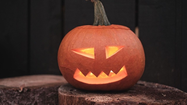 Przed nami Wszystkich Świętych i Dzień Zaduszny - czas wspominania tych, którzy odeszli.