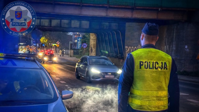 Szczecińscy policjanci podsumowali Wszystkich Świętych. Podczas świątecznego weekendu mundurowi patrolowali rejon szczecińskich cmentarzy.