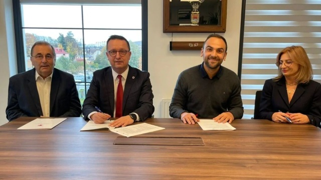 Jest wsparcie unijne na budowę centrum przesiadkowego w Wapnicy. Gmina Międzyzdroje otrzyma na ten cel prawie milion dwieście tysięcy złotych z programu Fundusze Europejskie dla Pomorza Zachodniego.