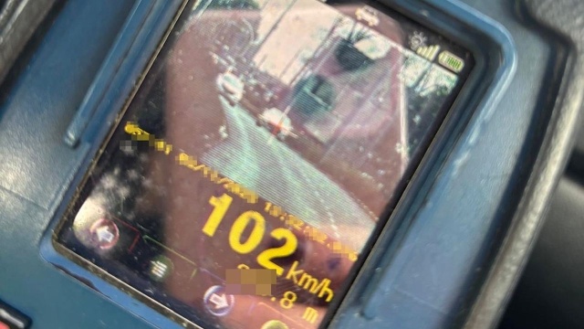 Pędził ponad sto kilometrów na godzinę ulicą Sosabowskiego w Szczecinie - zatrzymali go policjanci z drogówki. Mężczyzna tłumaczył, że spieszył się... z kotami do weterynarza.