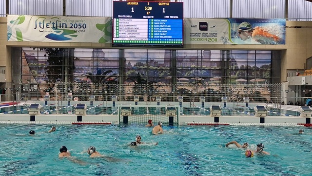 Piłkarze wodni Arkonii odnieśli zwycięstwo na zakończenie turnieju kwalifikacyjnego grupy zachodniej pierwszej rundy Mistrzostw Polski juniorów młodszych do lat 15.