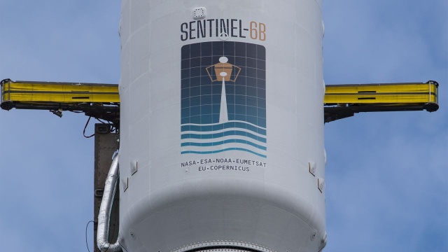 Na pokładzie rakiety Falcon 9, z amerykańskiej Bazy Sił Kosmicznych Vandenberg w Kalifornii, wystrzelono w kosmos satelitę, który ma zbadać zmiany klimatyczne na Ziemi.