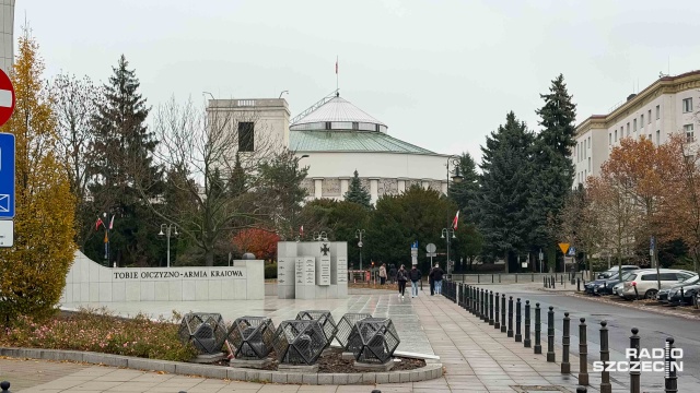 Posłowie Prawa i Sprawiedliwości opuścili salę obrad Sejmu, gdy Krzysztof Gawkowski (Lewica) zaczął przedstawiać kandydaturę Włodzimierza Czarzastego na marszałka Sejmu.