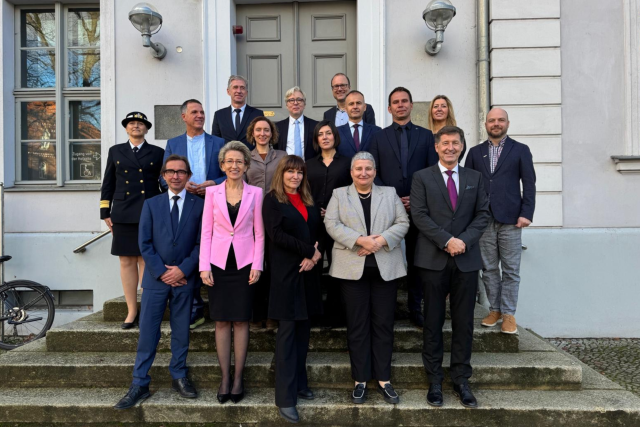 Wspólne projekty badawcze, transfer wiedzy i rozwój obszarów przygranicznych. To założenia polsko- niemieckiego Sojuszu Uniwersytetów Pomorskich. 12 uczelni podpisało porozumienie o współpracy transgranicznej.