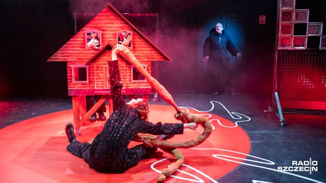 Prawdziwa zbrodnia - to tytuł najnowszej produkcji w Teatrze Lalek Pleciuga. Tym razem to sztuka na scenie kameralnej, adresowana do widzów od lat szesnastu.