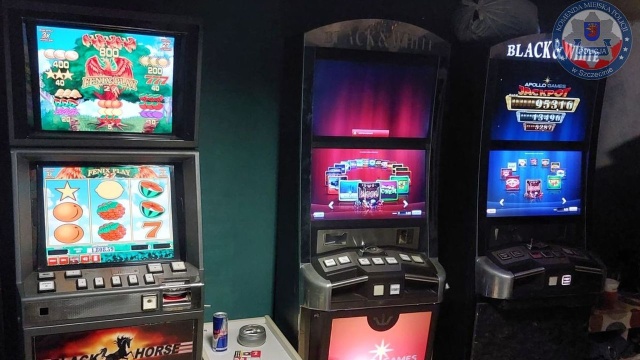 Kolejny nielegalny salon gier w Szczecinie - przestał istnieć. Zlikwidowali go policjanci wraz z funkcjonariuszami Zachodniopomorskiej Krajowej Administracji Skarbowej.