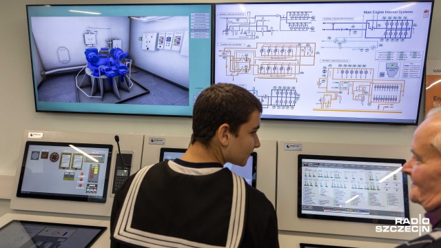 To pracownia, która szeroko otwiera drzwi dla chcących studiować na Politechnice Morskiej. Tak o symulatorze siłowni okrętowej mówi Elżbieta Moskal, dyrektor Zachodniopomorskiego Centrum Edukacji Morskiej i Politechnicznej w Szczecinie.