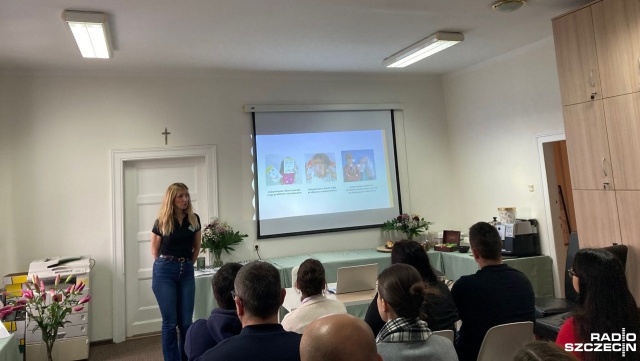 Różne życiorysy, miejsca zamieszkania, ale jest jedno, co łączy - marzenie o byciu mamą i tatą. Do odpowiedzialnego podjęcia roli rodziców adopcyjnych przygotowuje szczeciński Ośrodek Adopcyjny Stowarzyszenia Rodzin Katolickich.