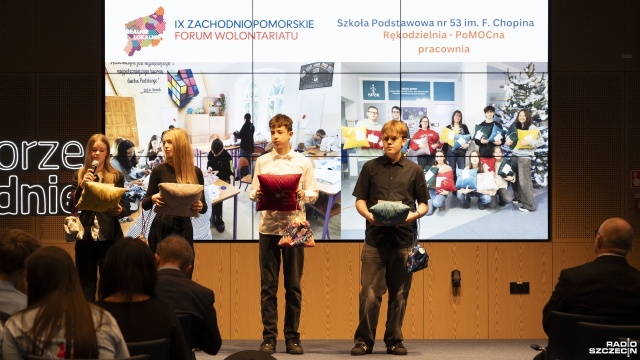 Sadzą warzywa, pomagają osobom starszym, a także ... zwierzętom. Chodzi o uczniów szkół podstawowych z naszego regionu, którzy spotkali się dziś na IX Zachodniopomorskim Forum Wolontariatu.