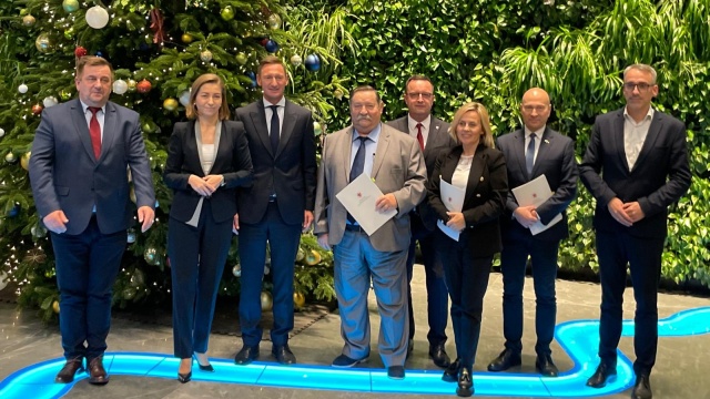 Do Szczecina trafi ponad 7,5 miliona złotych na modernizację dwóch ważnych obiektów szkolnych. To dzięki decyzjom Urzędu Marszałkowskiego Województwa Zachodniopomorskiego i Ministerstwa Sportu i Turystyki.