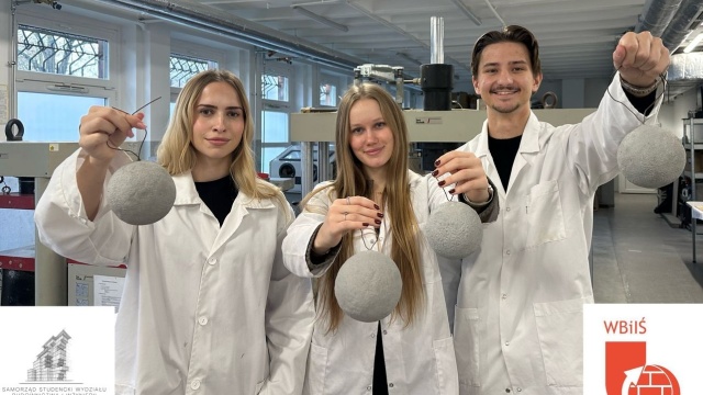 Trzyosobowe drużyny przy dźwiękach świątecznej muzyki otrzymają betonowe kule wykonane w laboratorium Wydziału Budownictwa i Inżynierii Środowiska.