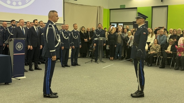 Mamy w regionie kolejnych 45 nowych policjantów. Funkcjonariusze pomyślnie przeszli cały proces rekrutacji, następnie odbyło się ślubowanie.