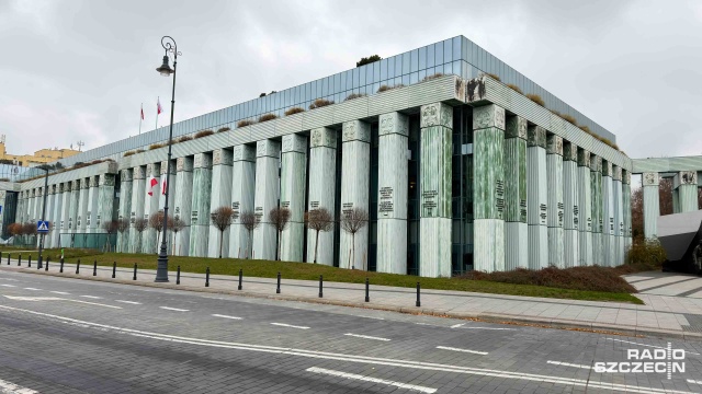 Burzliwe obrady w Sądzie Najwyższym - emocje na widowni musiała tonować policja. Sędziowie i prokuratorzy kłócili się o hierarchię prawa w Polsce i uznawanie sędziów powołanych przez obecną Krajową Radę Sądownictwa.