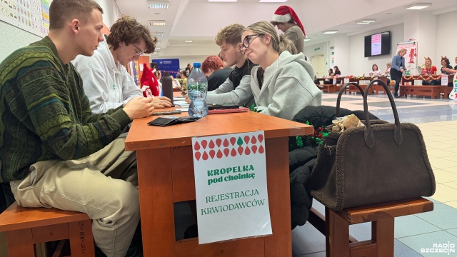 To już jej czwarta edycja akcji Kropelka pod choinkę zorganizowanej przez członków kreatywnego koła naukowego Pasja z Uniwersytetu Szczecińskiego.