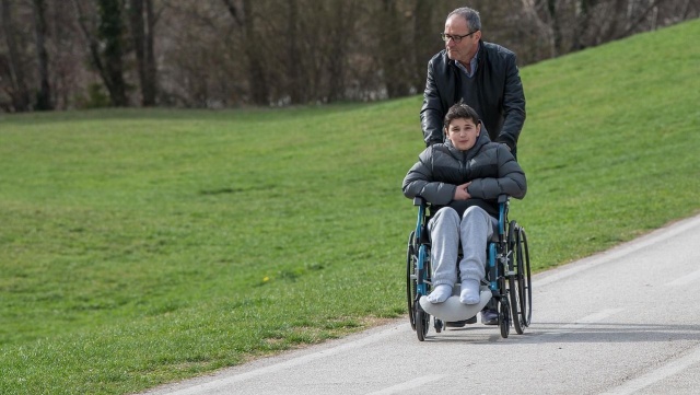 Opiekunowie osób z niepełnosprawnościami powinni zostać objęci szczególnym wsparciem - uważa prezes Fundacji Idę Dalej Sylwia Mecha. Jak mówi, to grupa społeczna, która nie często pozwolić sobie może na normalny wypoczynek.