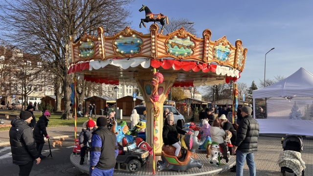 Świąteczny jarmark w samym centrum Świnoujścia. Wydarzenie po raz pierwszy zorganizowano na Placu Rybaka.