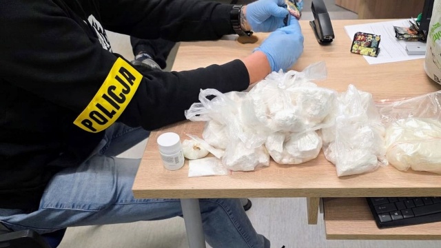 Miał przy sobie ponad dwa kilogramy narkotyków i wpadł, teraz grozi mu 10 lat za kratami. To 39-latek, mieszkaniec gminy Mirosławiec.