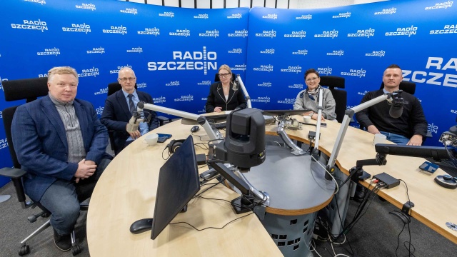 Rok 2025 kończy się stagnacją na rynku nieruchomości - mówią eksperci. W Kawiarence politycznej Radia Szczecin trwała dyskusja na temat kondycji rynku nieruchomości.