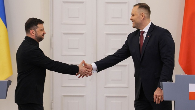 Prezydent Ukrainy Wołodymyr Zełenski zapytany o kwestie ekshumacji ofiar zbrodni na Wołyniu, powiedział, że strona ukraińska jest gotowa wyjść naprzeciw polskim oczekiwaniom przyspieszenia prac w tej sprawie.