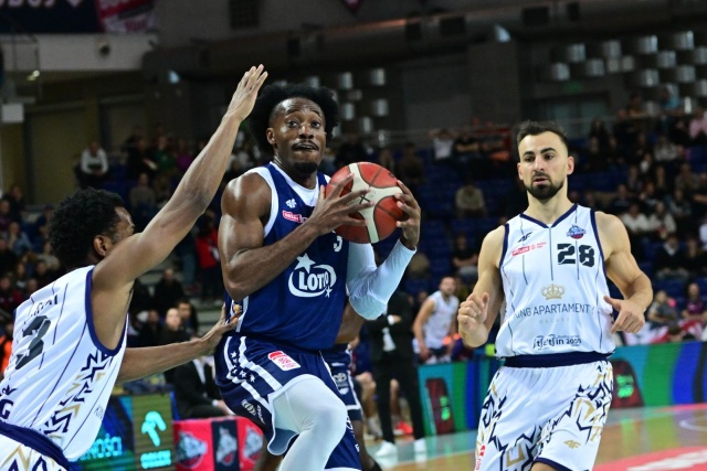 Koszykarze Kinga mieli w sobotę wyjątkową motywację do wygranej z Arką Gdynia w rozgrywkach Orlen Basket Ligi.