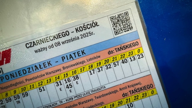 Stargard uruchamia procedurę zeskanuj i jedź. Na przystankach autobusowych pojawiły się kody QR.