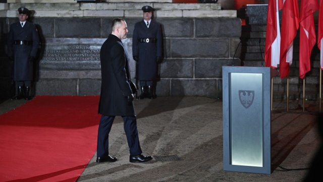 Rekonstruktorzy w powstańczych mundurach maszerują poznańskimi ulicami, a w centrum działa Powstańcze Miasteczko.