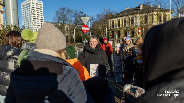 Bar Pasztecik, Kino Pionier, czy Dom Kultury 13 Muz to tylko niektóre z przystanków literackiego spaceru po Szczecinie. Przewodniczką po zakamarkach miasta była Małgorzata Narożna, znana jako Ciocia Fika.