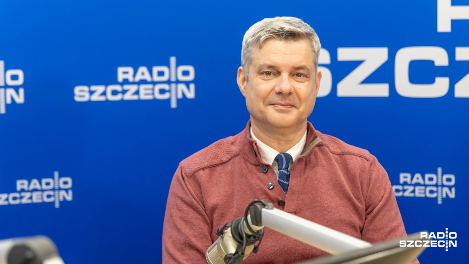 Piotr Kęsik z Klubu Radnych OK Polska. Fot. Robert Stachnik [Radio Szczecin]