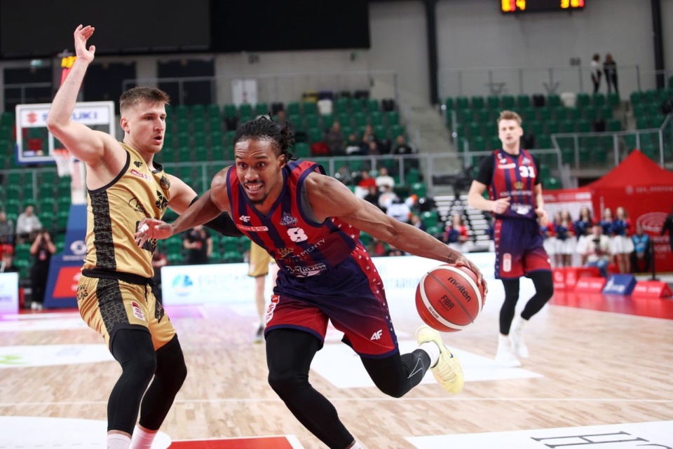 Szczecinianie w rozegranym w Sosnowcu ćwierćfinałowym meczu wygrali z mistrzem kraju Treflem Sopot. Fot. PAP/Jarek Praszkiewicz