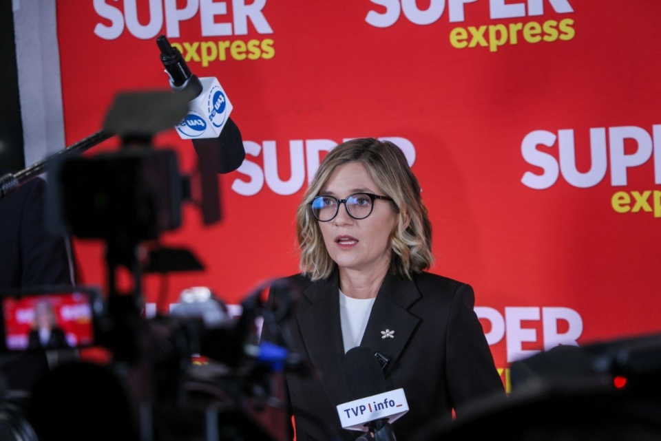 Magdalena Biejat zapowiedziała to na spotkaniu w Siedlcach. Chodzi o słowa kandydata Konfederacji Korony Polskiej, które padły podczas wieczornej debaty prezydenckiej Super Ekspressu. Chodzi o słowa Brauna dotyczące polityki wobec Rosji i wobec Izraela. Fot. PAP/Rafał Guz