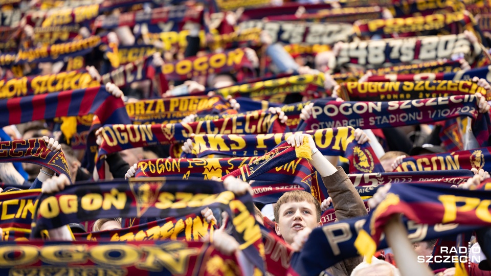 Kibice Pogoni Szczecin. Fot. Robert Stachnik [Radio Szczecin]