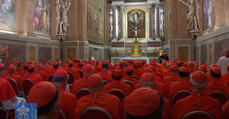 Kardynałowie w Kaplicy Sykstyńskiej. Fot. PAP/EPA/VATICAN MEDIA HANDOUT