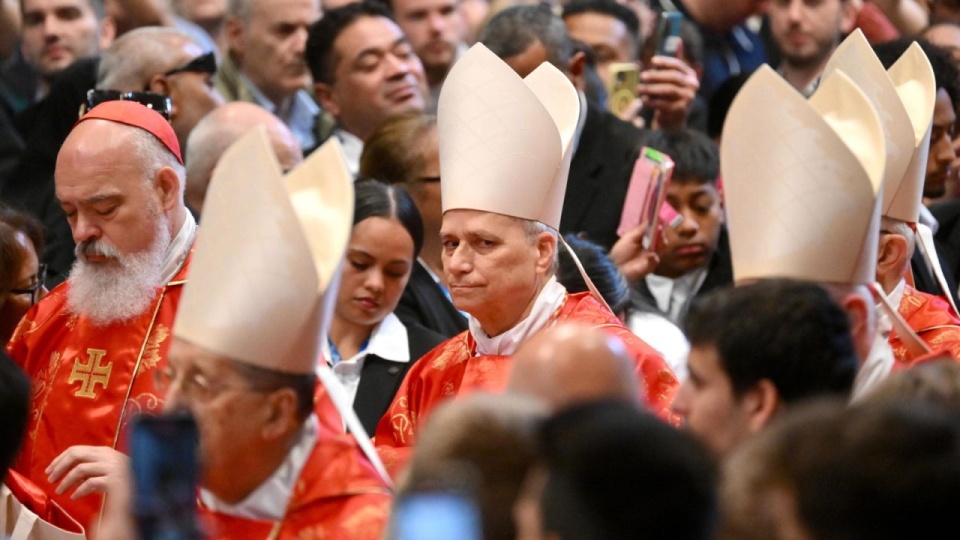 Papież Leon XIV jest Amerykaninem. PAP/EPA/ALESSANDRO DI MEO