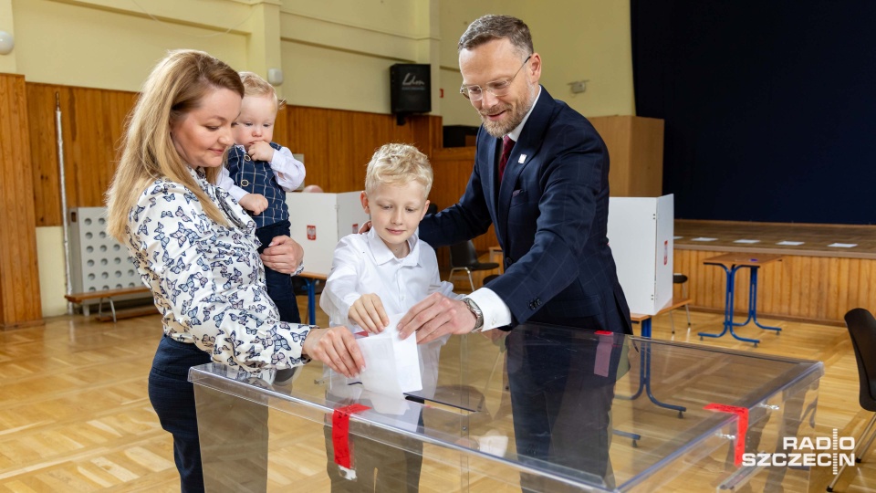 Zbigniew Bogucki z rodziną. Fot. Robert Stachnik [Radio Szczecin]
