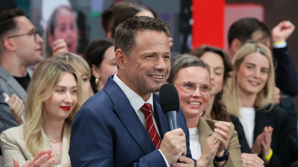 Wybory prezydenta RP - II tura. Kandydat KO w wyborach prezydenckich, prezydent Warszawy Rafał Trzaskowski i szefowa jego sztabu wyborczego Wioletta Paprocka-Ślusarska w sztabie wyborczym w Warszawie. Zakończyło się głosowanie w II turze wyborów prezydenta RP. PAP/Paweł Supernak