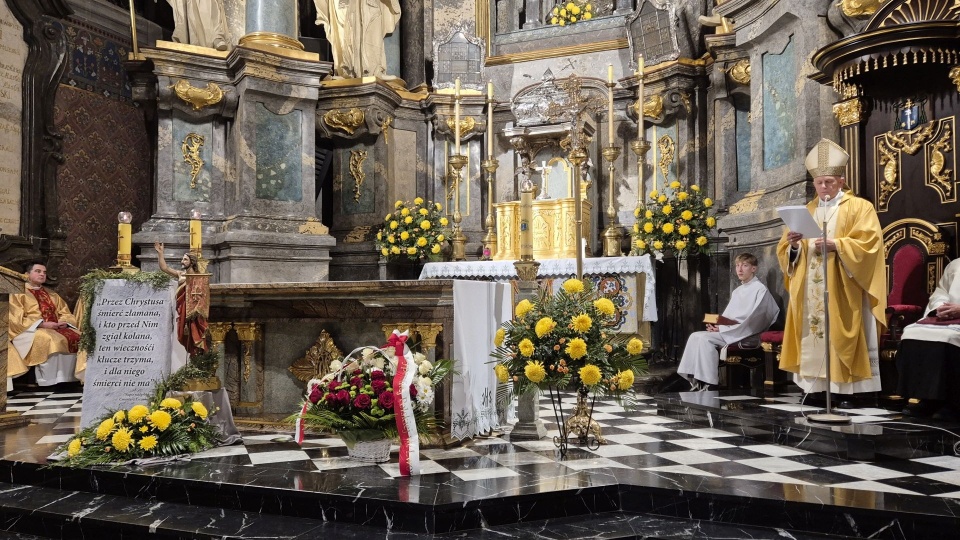 Msza Święta pamięci Nieznanego Żołnierza pod przewodnictwem ks. abp. Mieczysława Mokrzyckiego – Katedra Lwowska, 31.10.2025. Fot. Dorota Zamolska [Radio Szczecin]