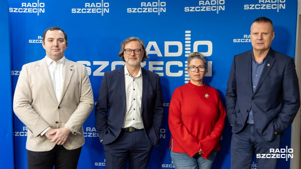 Od prawej: prof. Jerzy Sieńko, Gabriela Hofman, dr hab n. med. Konrad Jarosz, dr n. med. Michał Bulsa. Fot. Robert Stachnik [Radio Szczecin]