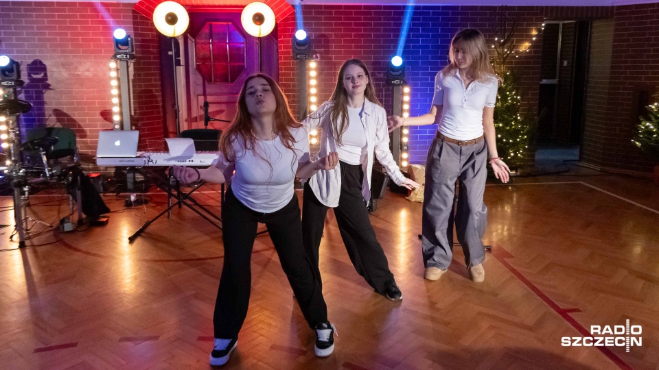 Uczniowie zorganizowali charytatywny koncert dla nauczycielki [WIDEO, ZDJĘCIA]